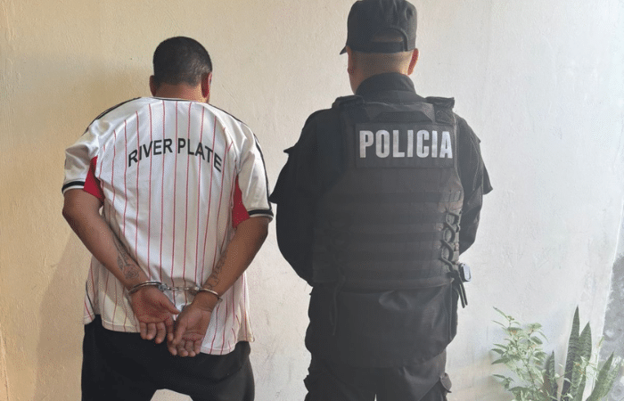 movil policial pueblo esther santa fe