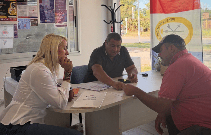 Atención de IAPOS en Pueblo Esther con asesoramiento para afiliados