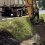 Comenzó en Pueblo Esther la obra de revestimiento de cuneta en Cabildo y Ruta 21