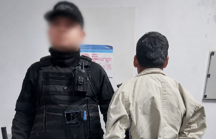 Operativo policial y control vehicular realizado en Pueblo Esther durante la madrugada