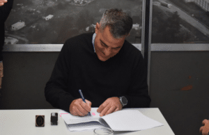 Nuevo camión volcador para Pueblo Esther financiado mediante crédito provincial del PROMUDI