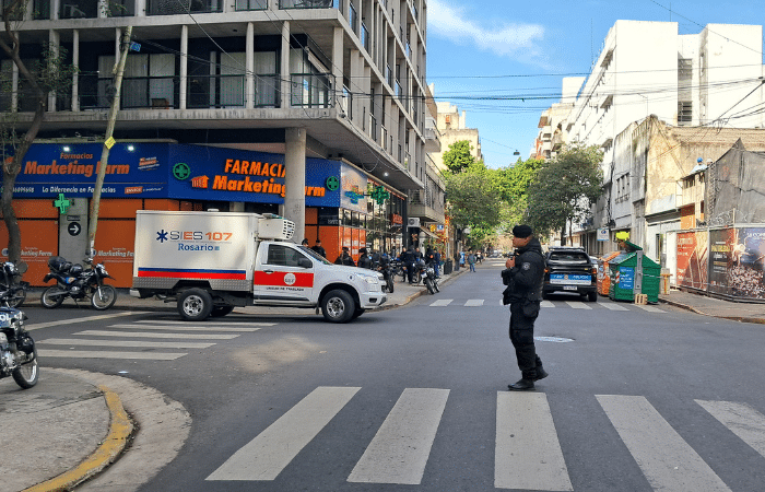Farmacia de Dorrego y Zeballos donde ocurrió el femicidio en Rosario