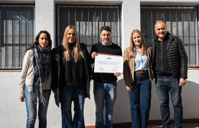 Autoridades provinciales y municipales durante la visita a la Colonia Hogar Enrique Astengo de Alvear